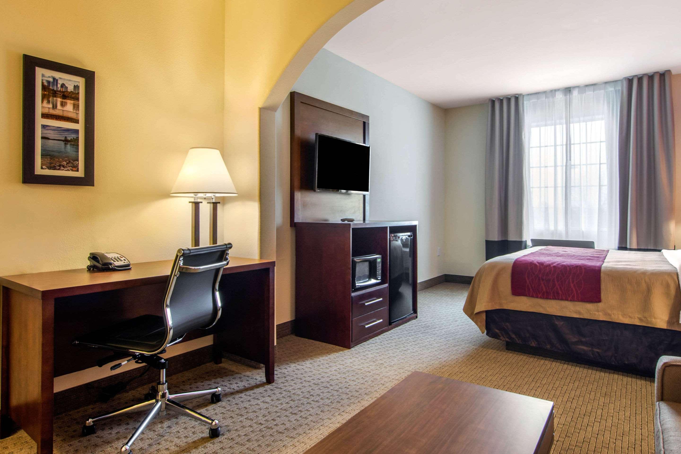 Comfort Inn & Suites Villa Rica Eksteriør bilde