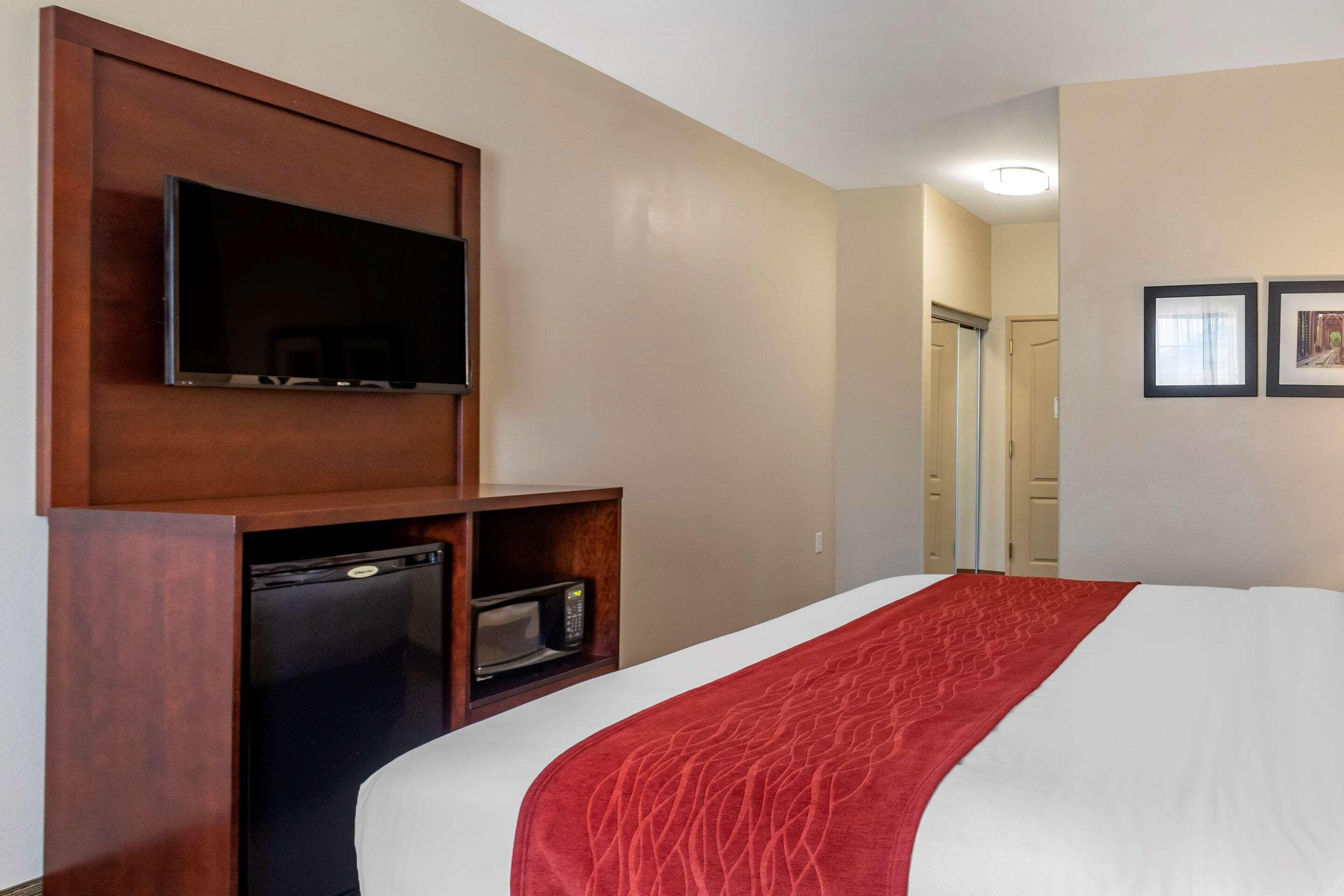 Comfort Inn & Suites Villa Rica Eksteriør bilde